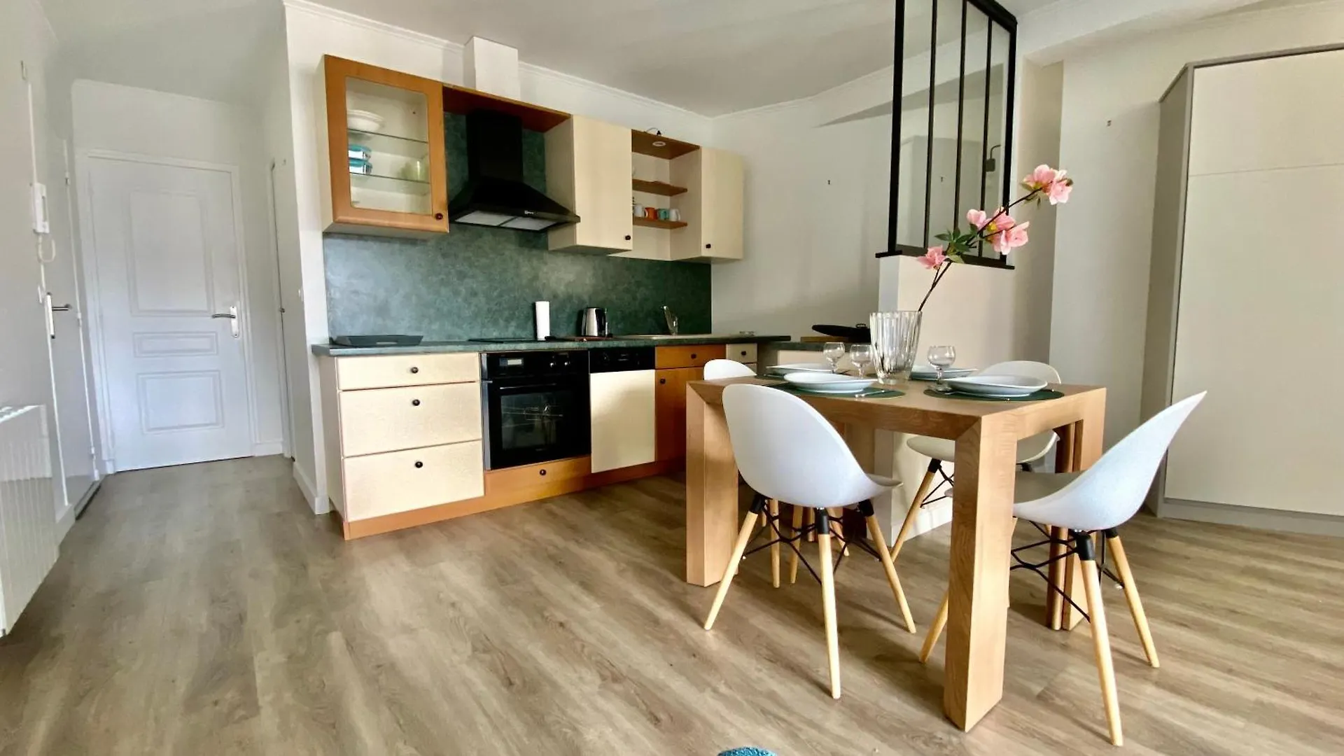 Appartement Avec Vue Mer Et Parking Benodet 0*,  France